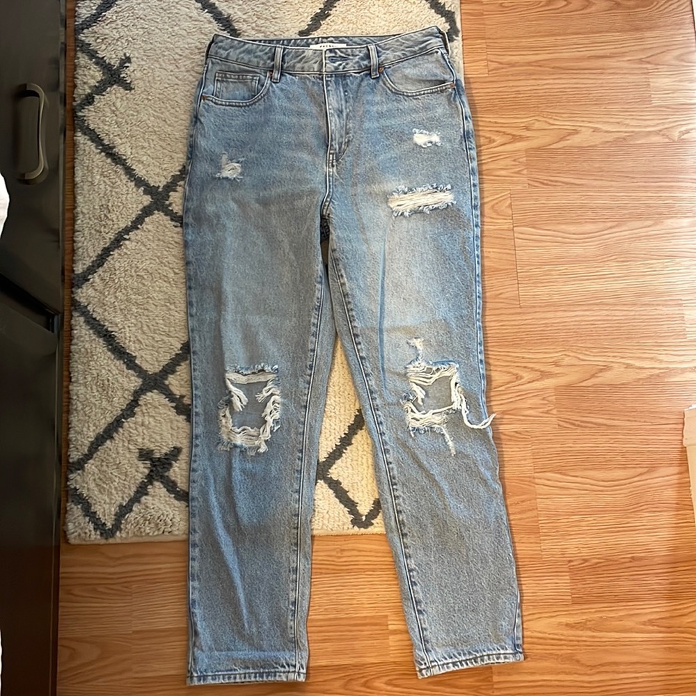 Never worn mom jeans!!